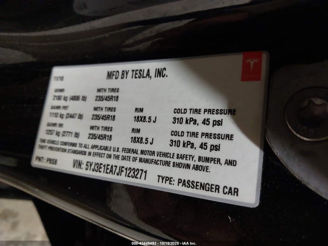 2018 TESLA MODEL 3 5YJ3E1EA7JF123271 Photo 8