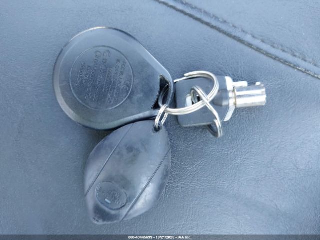 2011 HARLEY-DAVIDSON FLHX 1HD1KBM16BB674916 Photo 10