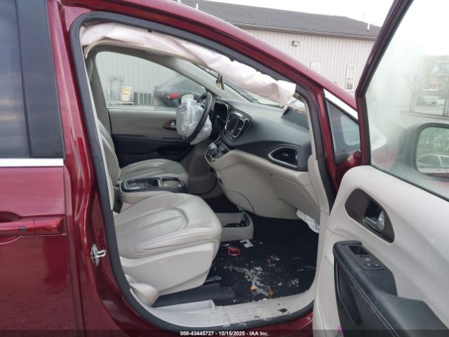 2021 CHRYSLER VOYAGER 2C4RC1DG2MR538609 Photo 4