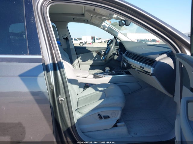 2019 AUDI Q7 WA1LHAF74KD036196 Photo 4