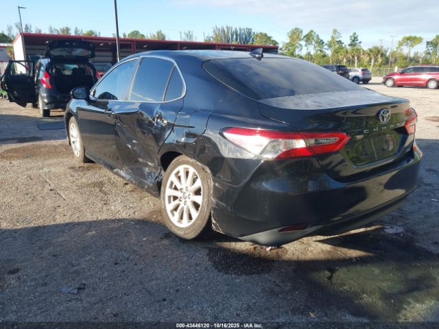 2020 TOYOTA CAMRY 4T1C11AK4LU980406 Photo 2