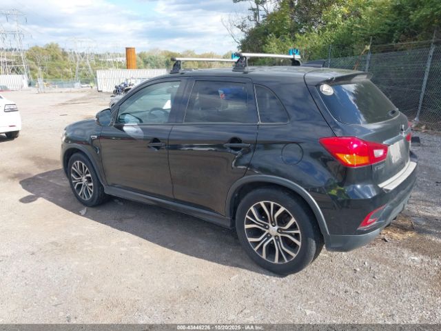 2018 MITSUBISHI OUTLANDER SPORT JA4AR3AW8JZ012399 Photo 2