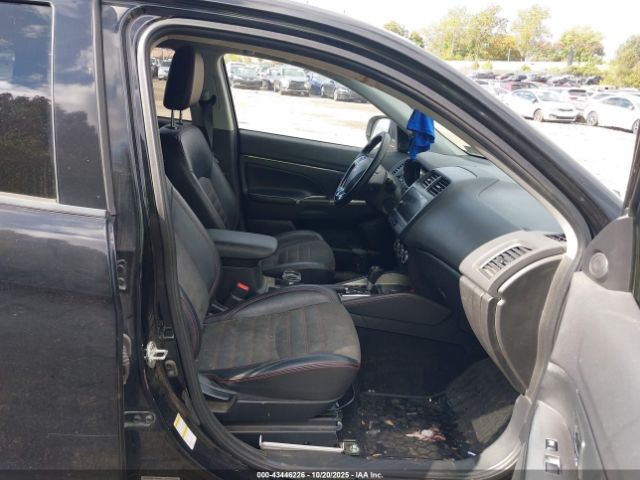 2018 MITSUBISHI OUTLANDER SPORT JA4AR3AW8JZ012399 Photo 4