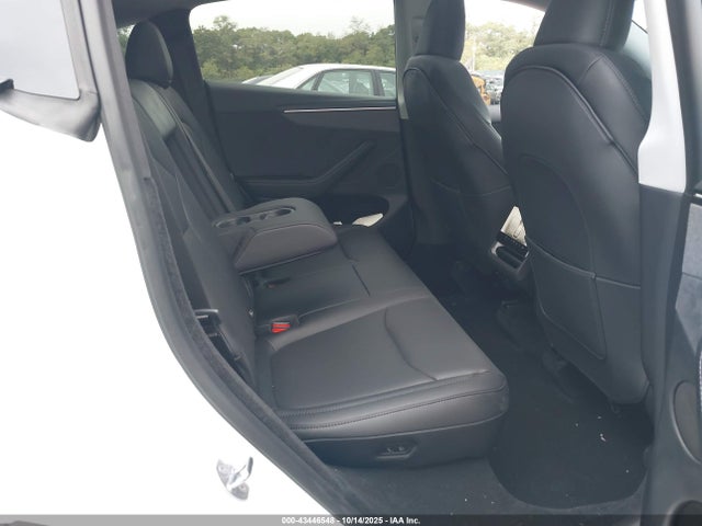 2026 TESLA MODEL Y 7SAYGDEEXTA475719 Photo 7