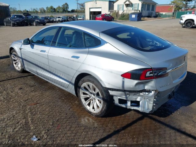 2016 TESLA MODEL S 5YJSA1E17GF150972 Photo 2