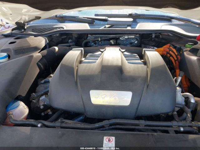 2016 PORSCHE CAYENNE E-HYBRID WP1AE2A27GLA61886 Photo 9
