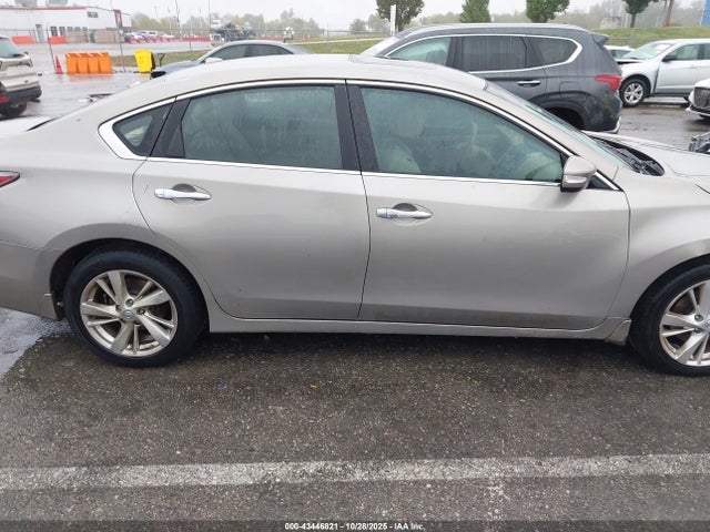 Nissan Altima 2015 1N4AL3AP2FN886364 Image 17