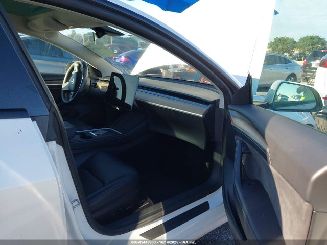 2023 TESLA MODEL 3 5YJ3E1EA2PF435720 Photo 4