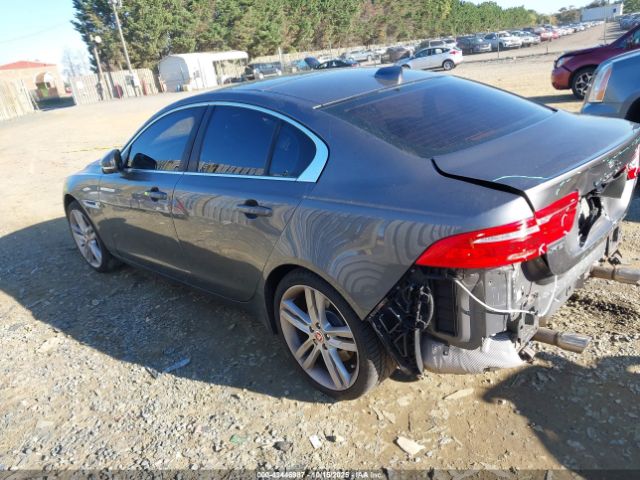 2017 JAGUAR XE SAJAK4BV6HCP16251 Photo 2