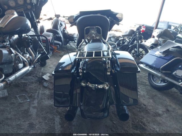 2011 HARLEY-DAVIDSON FLHX 1HD1KBM11BB635943 Photo 5