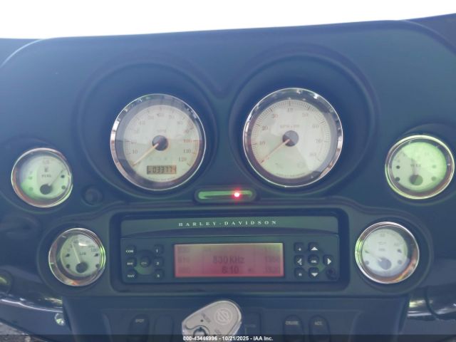 2011 HARLEY-DAVIDSON FLHX 1HD1KBM11BB635943 Photo 6