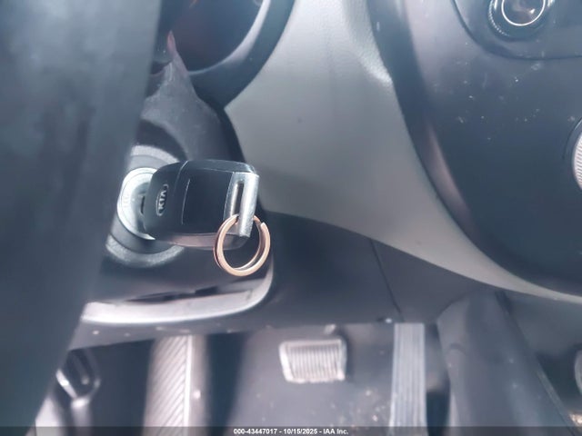 KIA dohc gdi gamma 2014 KNDJN2A28E7049642 Image 11