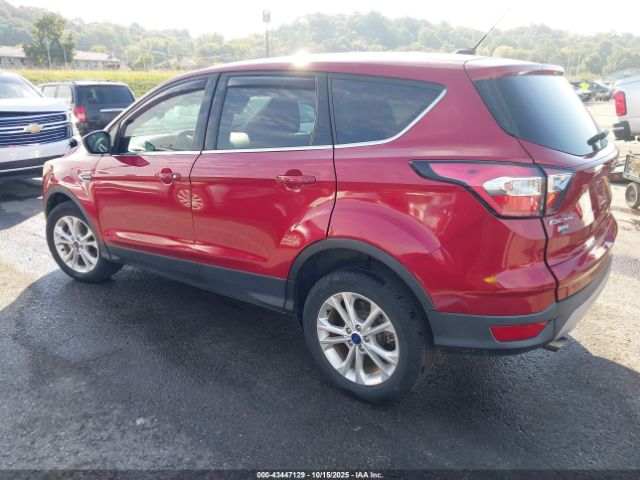 2017 FORD ESCAPE 1FMCU0GD0HUE08394 Photo 2