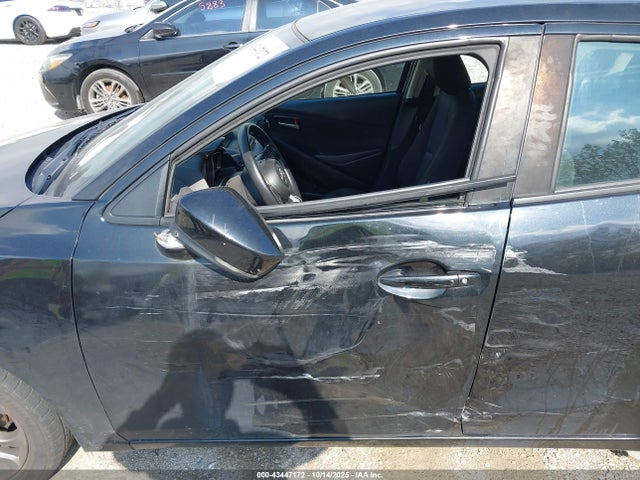2019 Toyota Yaris Le მანქანა იყიდება აუქციონზე, vin: 3MYDLBYV9KY525265, აუქციონის ნომერი: 43447172