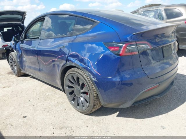 2022 TESLA MODEL Y 7SAYGDEF8NF328815 Photo 2