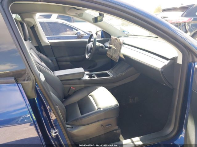 2022 TESLA MODEL Y 7SAYGDEF8NF328815 Photo 4