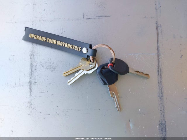 2017 TRIUMPH MOTORCYCLE BONNEVILLE SMTD42HLXHT815981 Photo 10