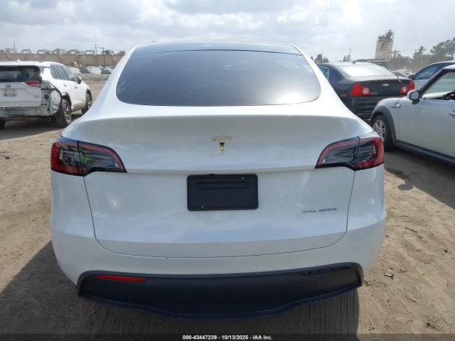 7SAYGDEE5PA035557 Tesla Model Y