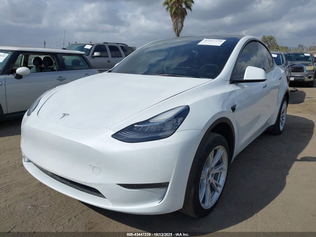 7SAYGDEE5PA035557 Tesla Model Y