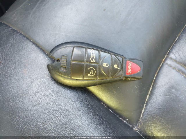 2009 CHRYSLER 300C 2C3KA63T69H587784 Photo 10