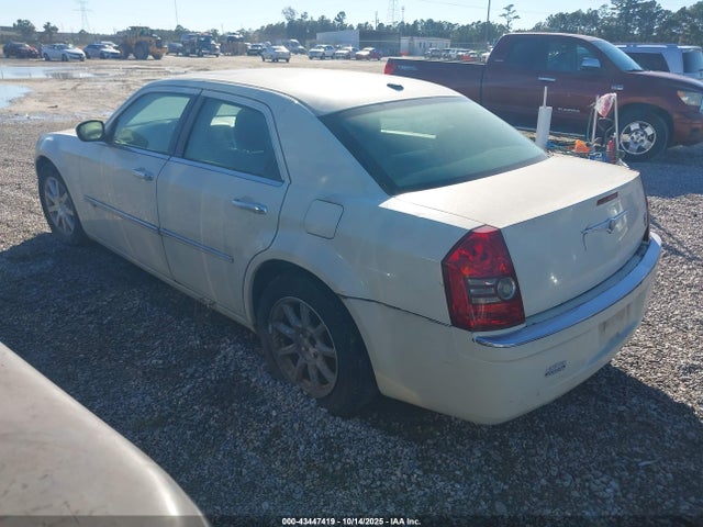 2009 CHRYSLER 300C 2C3KA63T69H587784 Photo 2