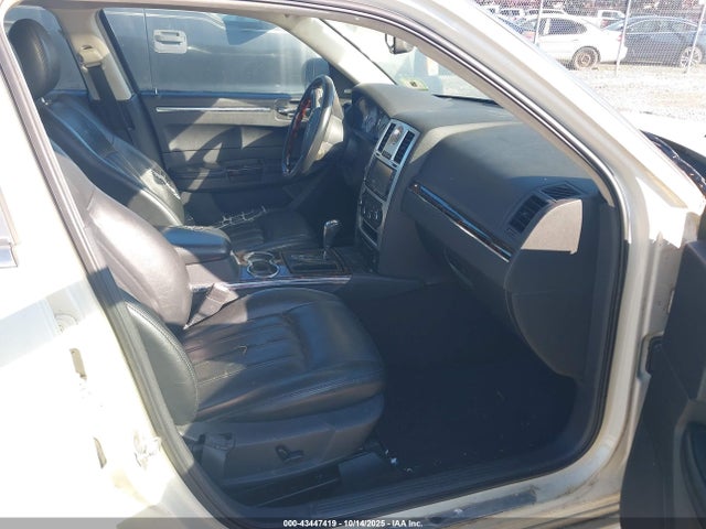 2009 CHRYSLER 300C 2C3KA63T69H587784 Photo 4