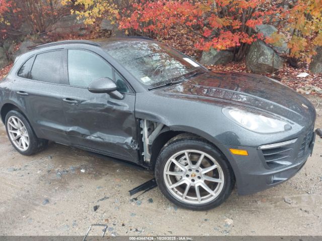 2017 PORSCHE MACAN WP1AB2A51HLB18104 Photo 0