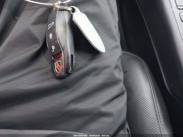 2017 PORSCHE MACAN WP1AB2A51HLB18104 Photo 10