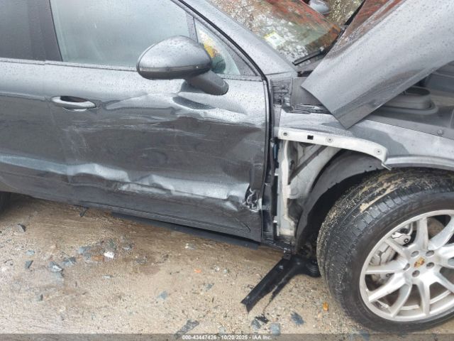 2017 PORSCHE MACAN WP1AB2A51HLB18104 Photo 5