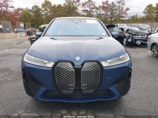 2025 Bmw Ix Xdrive50 მანქანა იყიდება აუქციონზე, vin: WB523CF03SCU67273, აუქციონის ნომერი: 43447604