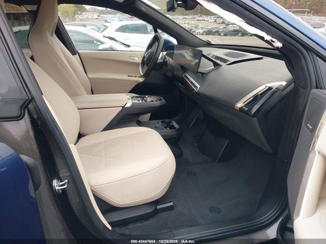 2025 Bmw Ix Xdrive50 მანქანა იყიდება აუქციონზე, vin: WB523CF03SCU67273, აუქციონის ნომერი: 43447604
