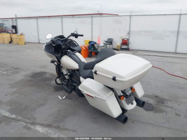 2023 HARLEY-DAVIDSON FLTRXST 1HD1ACL10PB606368 Photo 2
