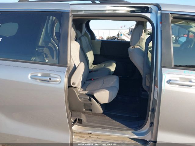 2024 TOYOTA SIENNA 5TDKRKECXRS201072 Photo 7