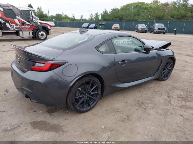 2025 TOYOTA GR86 JF1ZNBE13S8754302 Photo 3