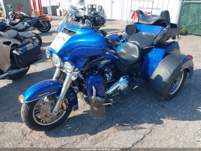 2017 HARLEY-DAVIDSON FLHTCUTG 1HD1MAD10HB852381 Photo 1