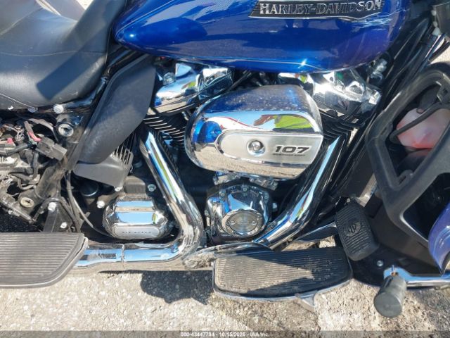 2017 HARLEY-DAVIDSON FLHTCUTG 1HD1MAD10HB852381 Photo 7