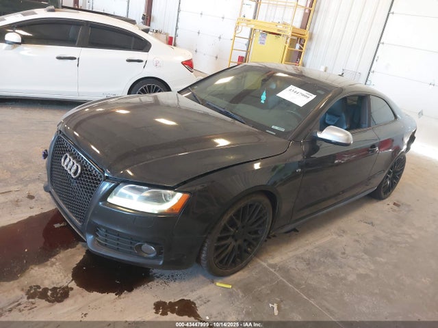 2010 AUDI S5 WAUVVAFR2AA016468 Photo 1