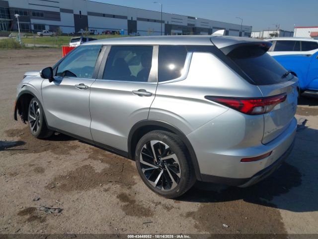 2022 MITSUBISHI OUTLANDER JA4J3TA88NZ015361 Photo 2