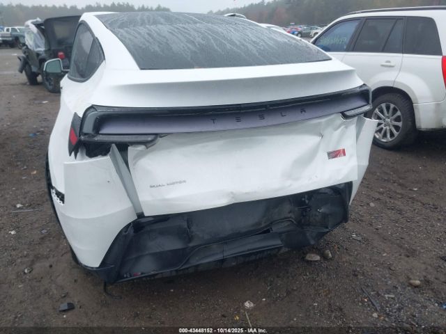 2026 TESLA MODEL Y 7SAYGDEE3TF322344 Photo 5