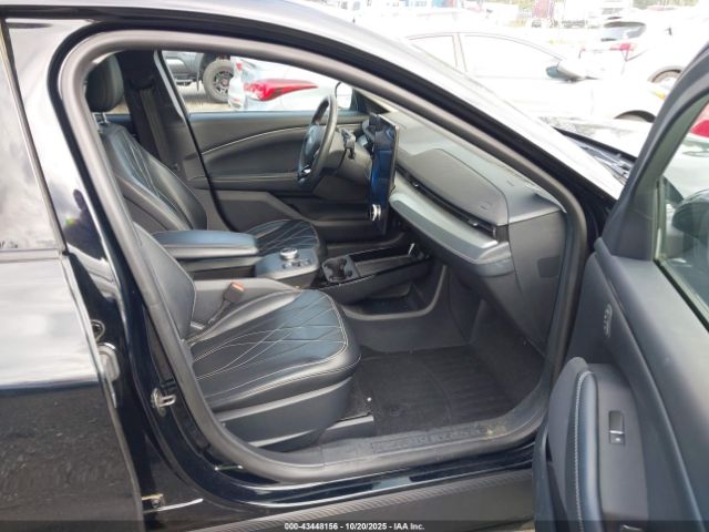 2021 FORD MUSTANG MACH-E 3FMTK2R75MMA26756 Photo 4