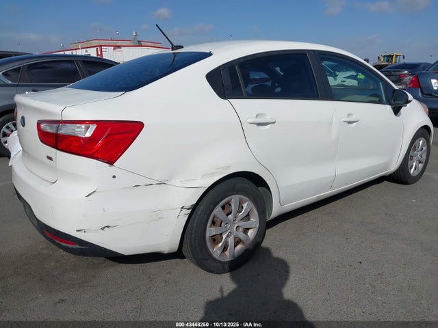 KIA RIO LX 2014 KNADM4A33E6333493 Image 4