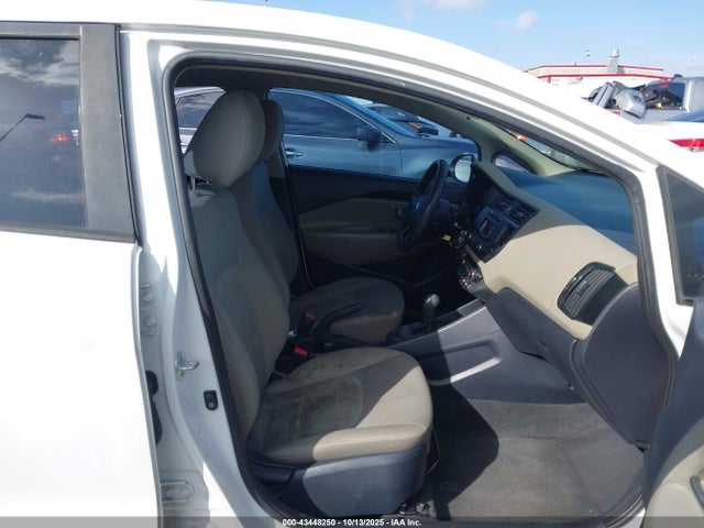 KIA RIO LX 2014 KNADM4A33E6333493 Image 5