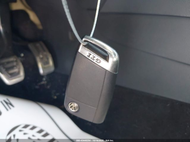 2015 VOLKSWAGEN GOLF GTI 3VW5T7AU5FM001039 Photo 10