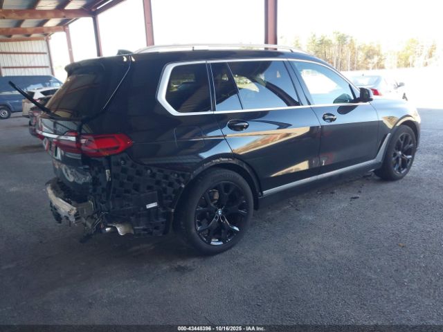 2021 BMW X7 5UXCW2C00M9H49788 Photo 3
