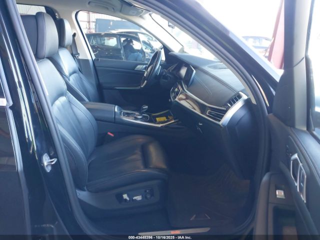 2021 BMW X7 5UXCW2C00M9H49788 Photo 4