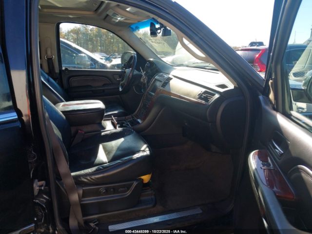 2008 CADILLAC ESCALADE ESV 1GYFK66818R233858 Photo 4