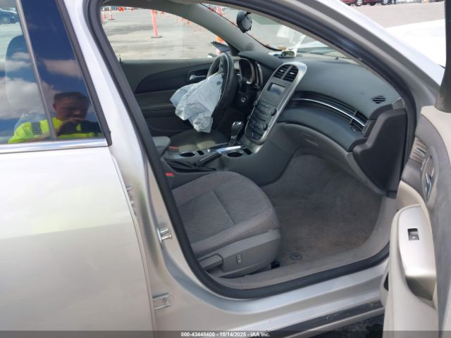 2014 CHEVROLET MALIBU 1G11B5SL1EF142566 Photo 4