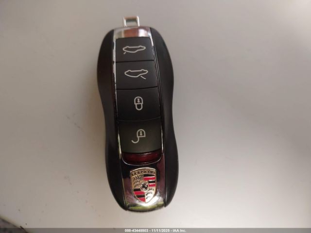 2018 PORSCHE 718 BOXSTER WP0CA2A81JS211207 Photo 10