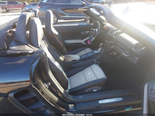 2018 PORSCHE 718 BOXSTER WP0CA2A81JS211207 Photo 4