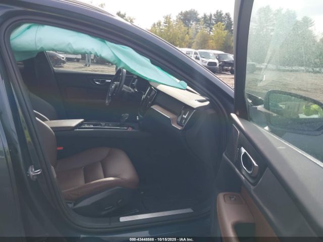 2022 VOLVO V60 CROSS COUNTRY YV4102WK4N2092733 Photo 4